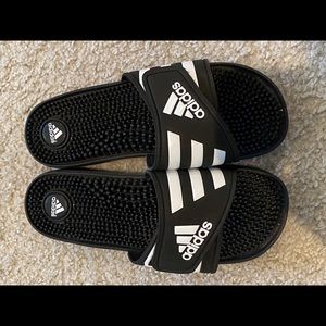 Size 9 Adidas slides